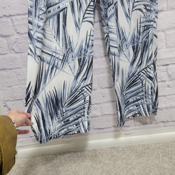 Soft Surroundings Bayside Jumpsuit Size XL Floral Blue White Pantsuit One-Piece - Picture 4 of 10